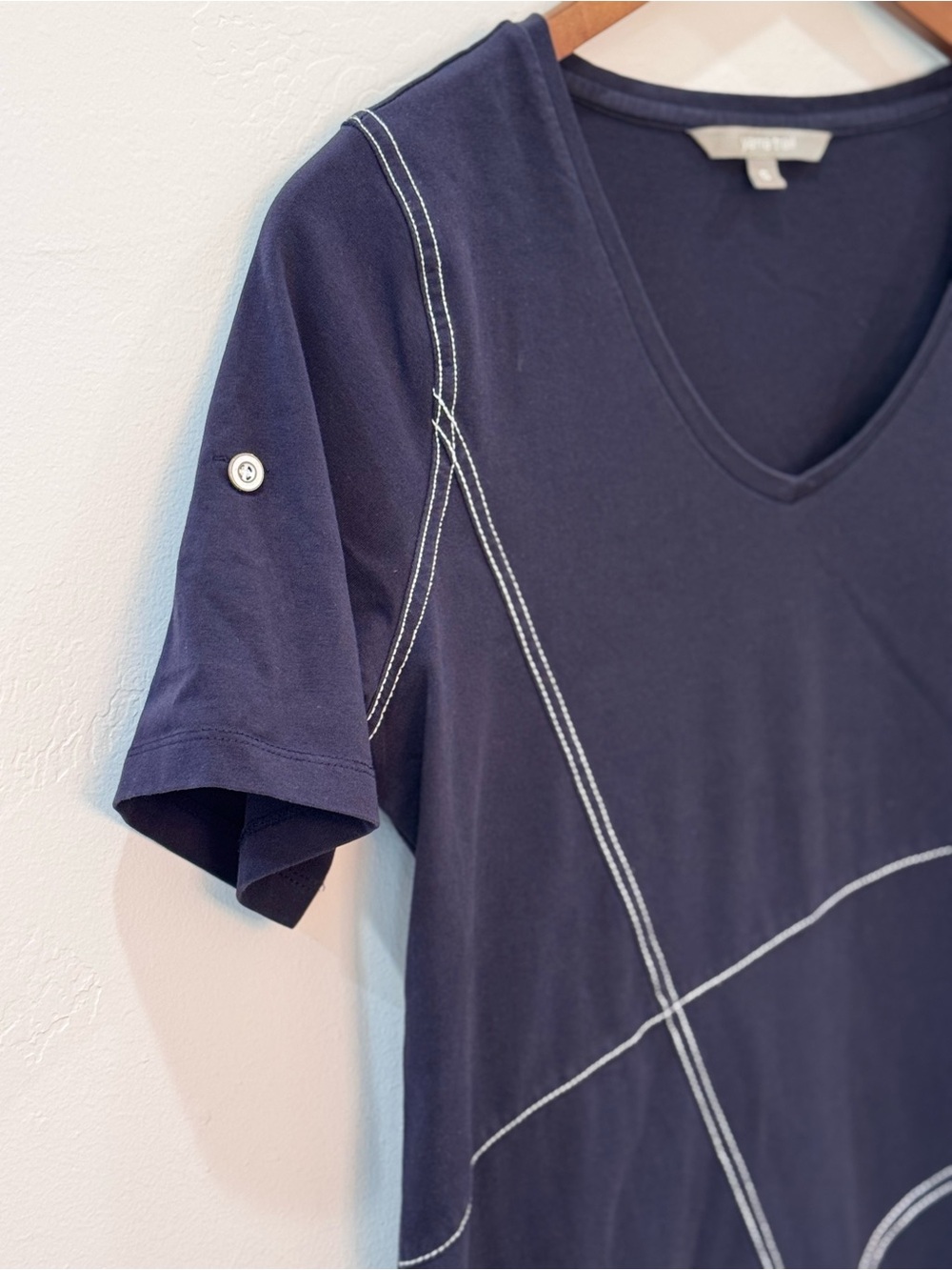 Yarra Trail Navy V-Neck Short Sleeve Top White Contrast Stitching Women's Size S - Picture 5 of 9